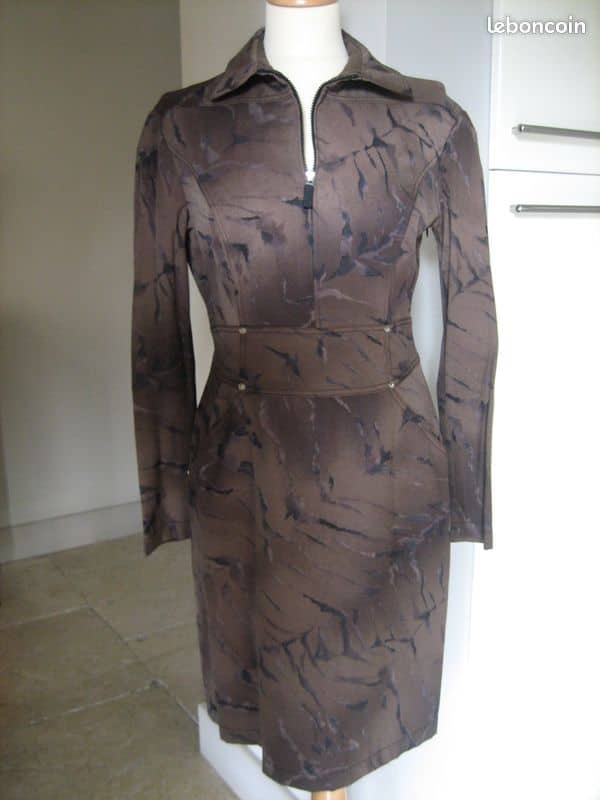 Robe Montana marron et noir parfait état T: 40 France