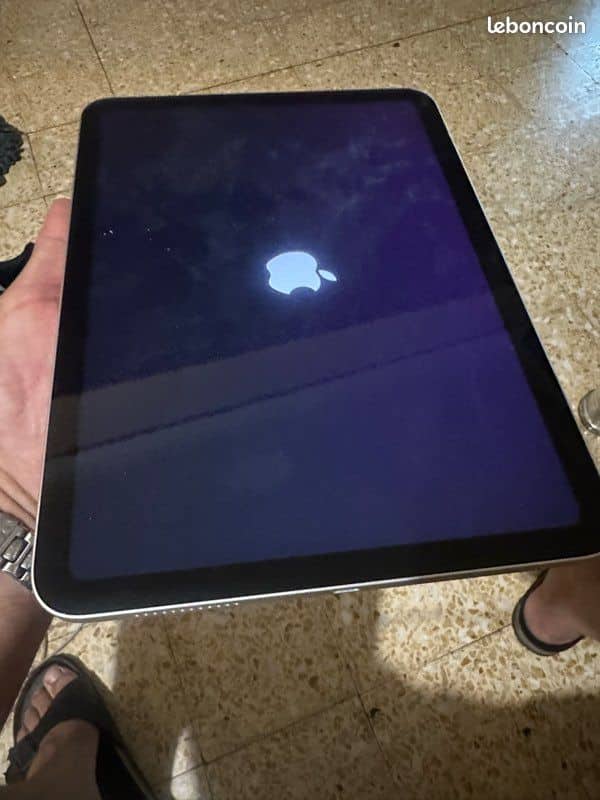 IPad A16