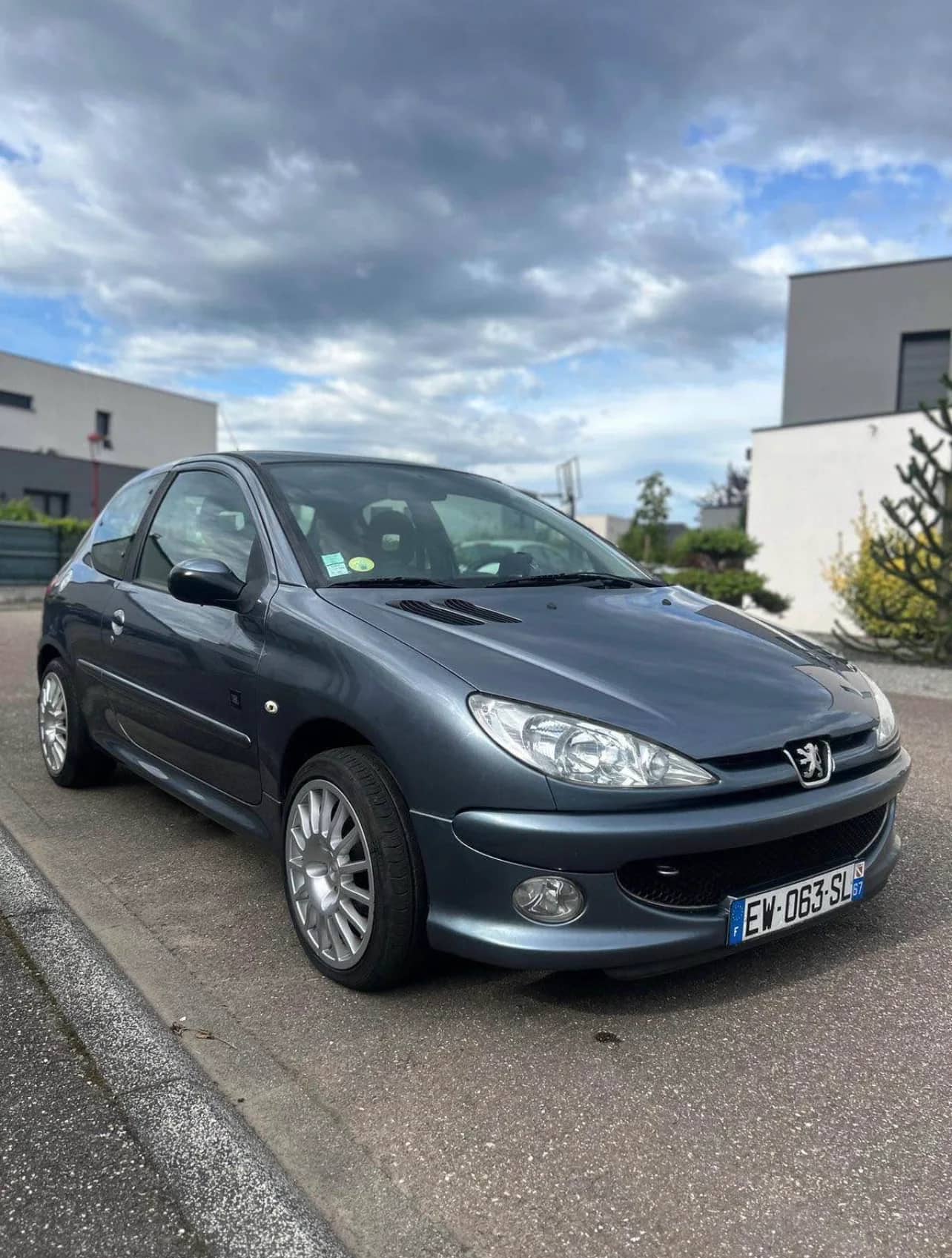 La Peugeot 206 S16