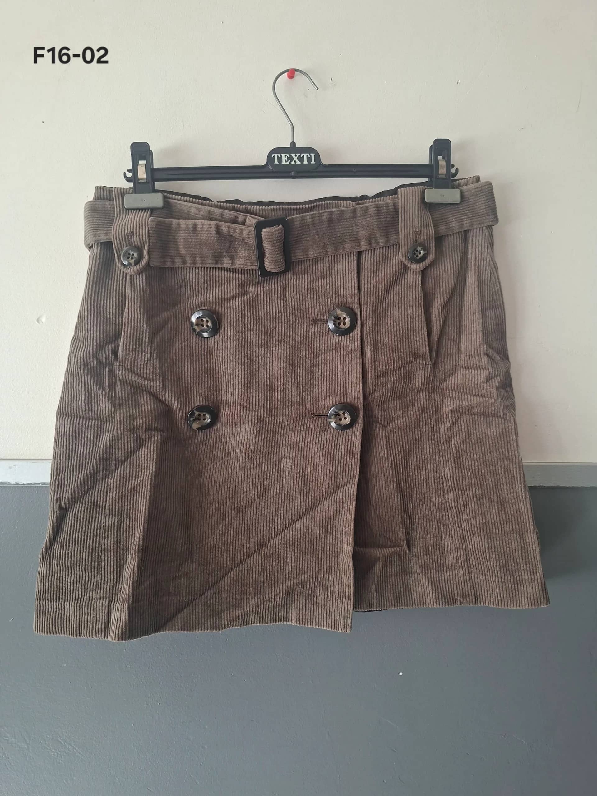 🌷16-02🌷Jupe MNG Suit T.42 marron taupe en velours côtelé – Très bon état🌷