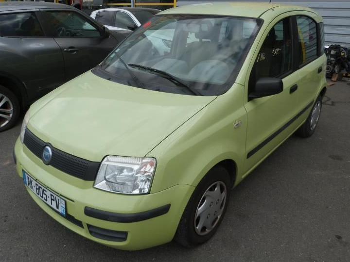 Fiat Panda 2 - 1.1I - 54CV - Vert - Essence - 12/2004 - 5 PORTES 5 PLACES - TOUTES PIECES