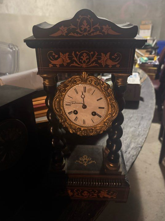 Lot d'horloges anciennes