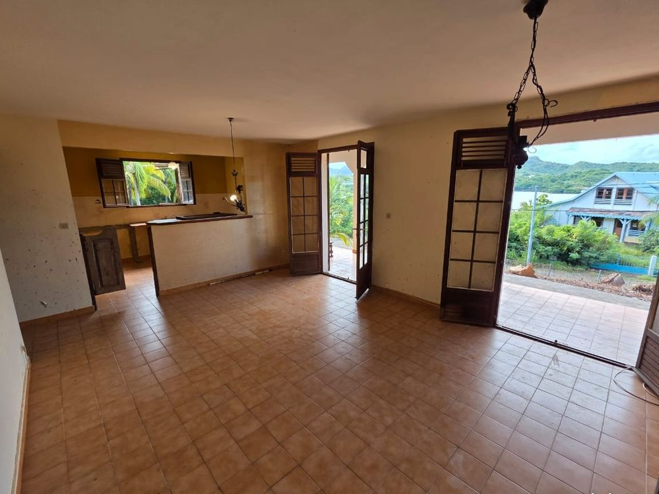 Villa f4 a renover vue panoramique sur la marina et ses ilets