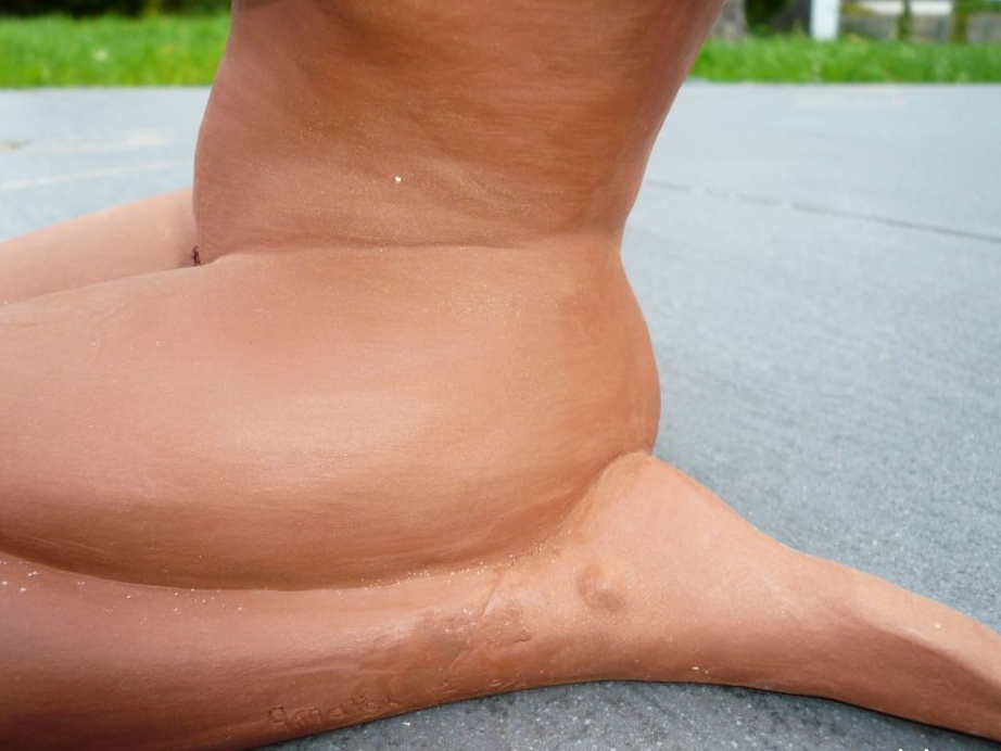 Statue scuplture signée