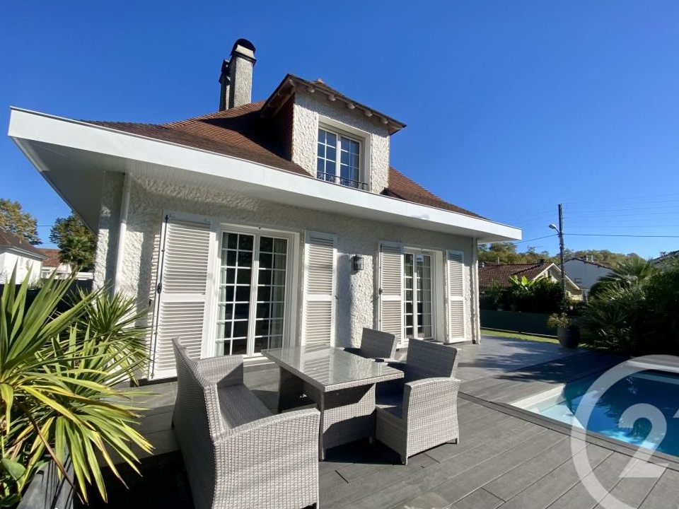 Maison 6 pièces 190 m²