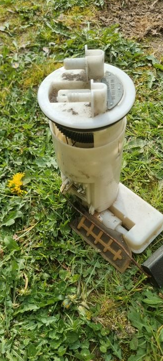 Pompe à essence saxo