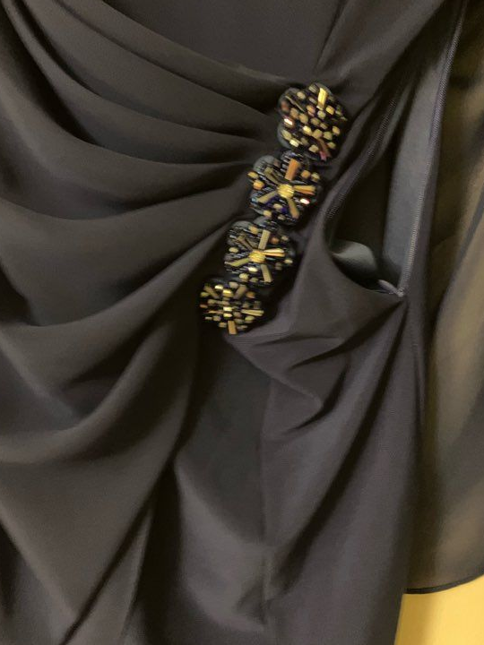 Très belle robe de cérémonie NEUVE