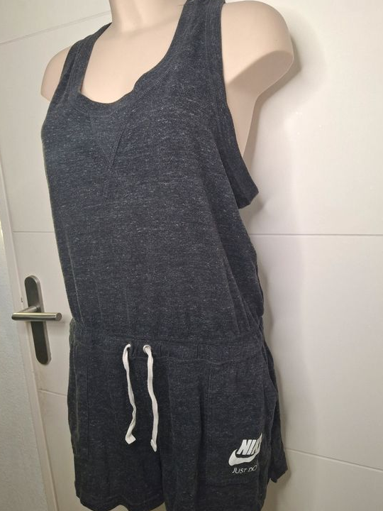 Combishort Nike gris chiné 
