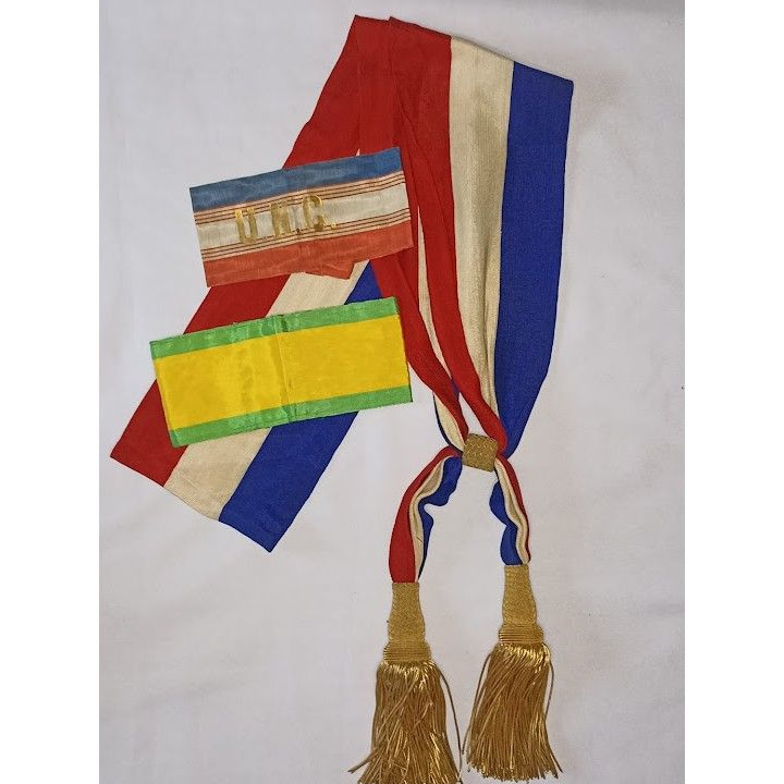 Ancienne écharpe de Maire et brassards UNC médaille Militaire