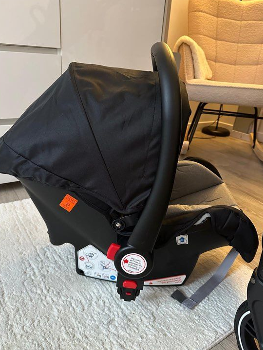 Poussette 3 en 1 NEUVE + cosy + accessoires