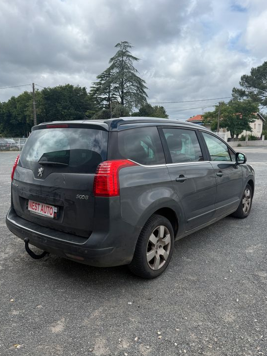 PEUGEOT 5008 1.6HDI 112Ch