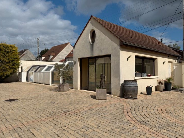 Maison 13 pièces 266 m²
