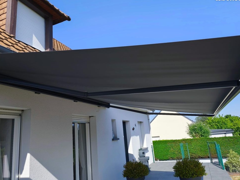 Store banne motorisé 4.95m x 3.5m