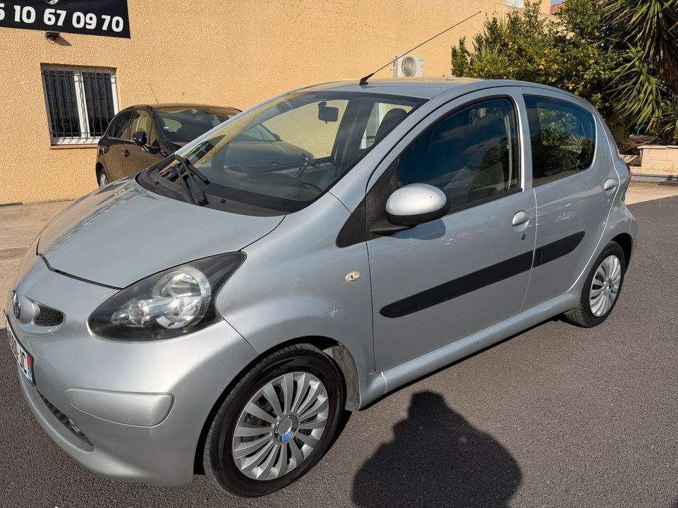Toyota aygo 1.0 12v 68 cv clim / 112000 km/ moteur a chaine