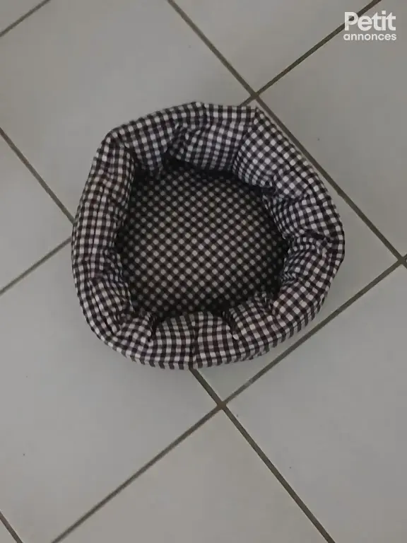 panier pour chat très confortable très bon état