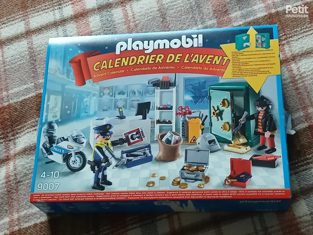 calendrier de l'avent playmobil tout neuf jamais servi