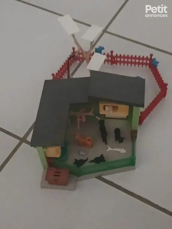 playmobil maison chat très bon état complet