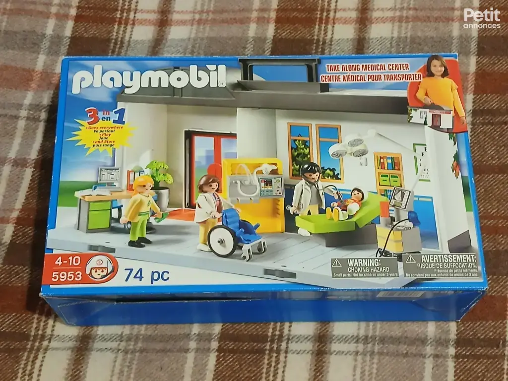 playmobil hôpital très bon état complet