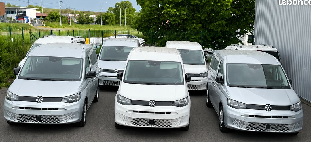 Caddy Maxi TPMR Neuf en Stock / Finition STYLE / TDI 122CV BVA DSG TPMR (Plusieurs véhicules sont disponibles sur notre parc)