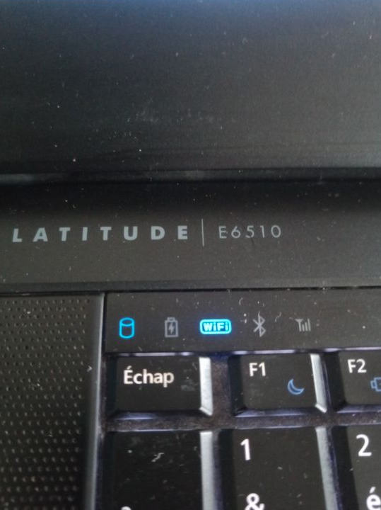 Bonjour je vends un ordinateur pc portable de marque dell ram 8 gigas bon état clavier rétro eclairé 
Batterie ok ++ 😜😜😜😜😜😜😜😜😜😱😱