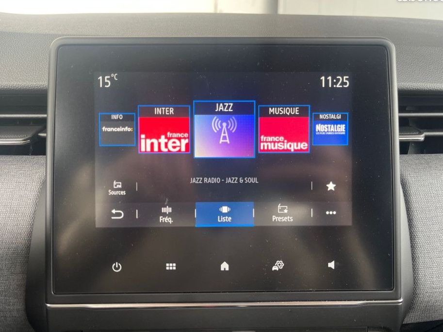 Renault Clio 1.0 TCe 90ch Techno - 24