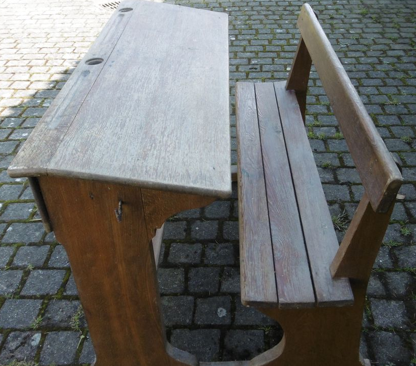 Ancienne table d'école