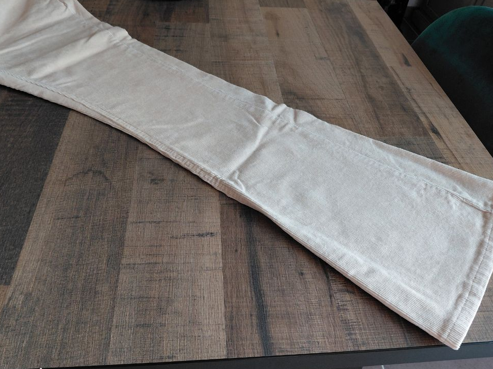 NINA CARTER Pantalon velours crème bootcut MRH49