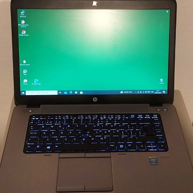 HP EliteBook 850 i5 pour pièces ou réparation