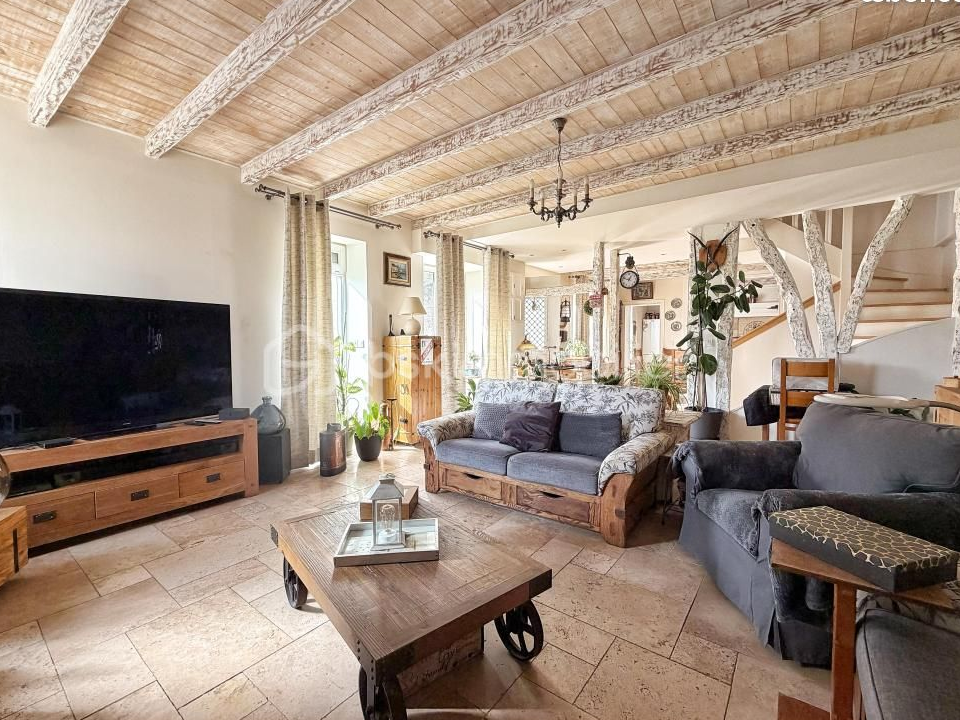 Maison 9 pièces 207 m²