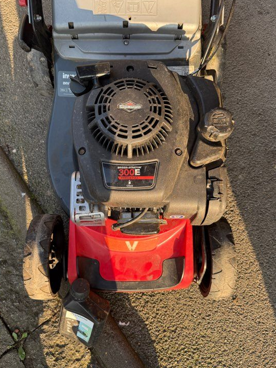 Tondeuse thermique autotracté