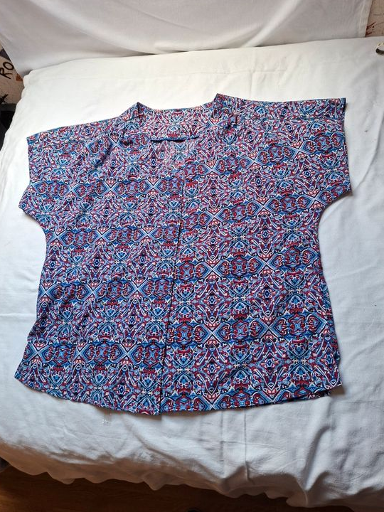 Tunique taille 44/46 neuf
