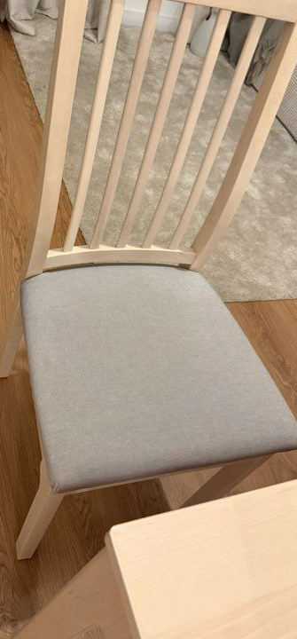 Table & chaises