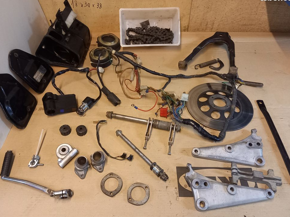 Pièces HONDA CB 125 N/TWIN