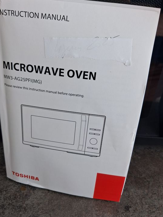 Micro-ondes grill vintage digital Toshiba 900 w état neuf