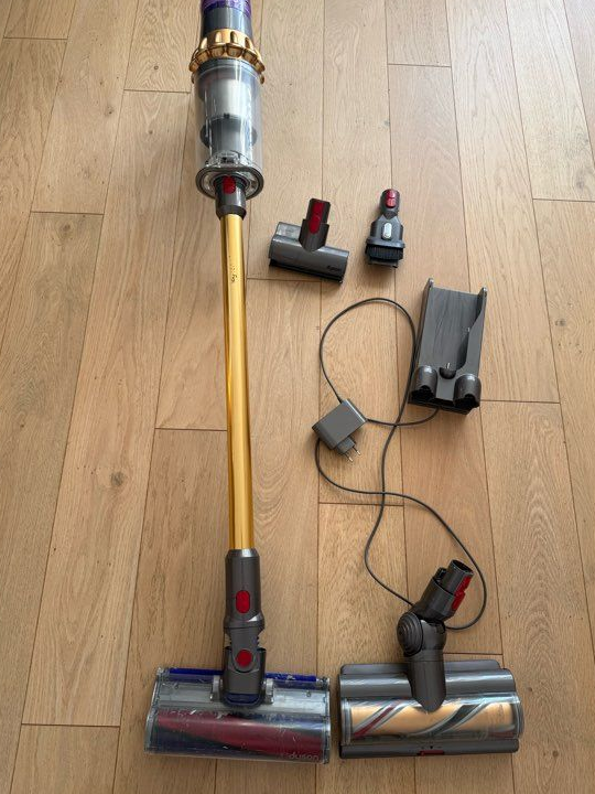 Dyson v11 absolute pro