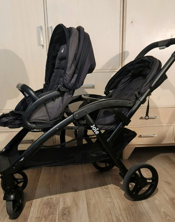 Poussette double joie evalite
