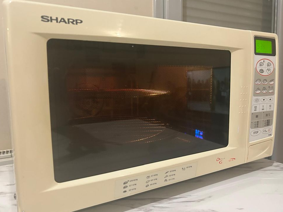Micro-ondes Sharp fonction Grill 900W