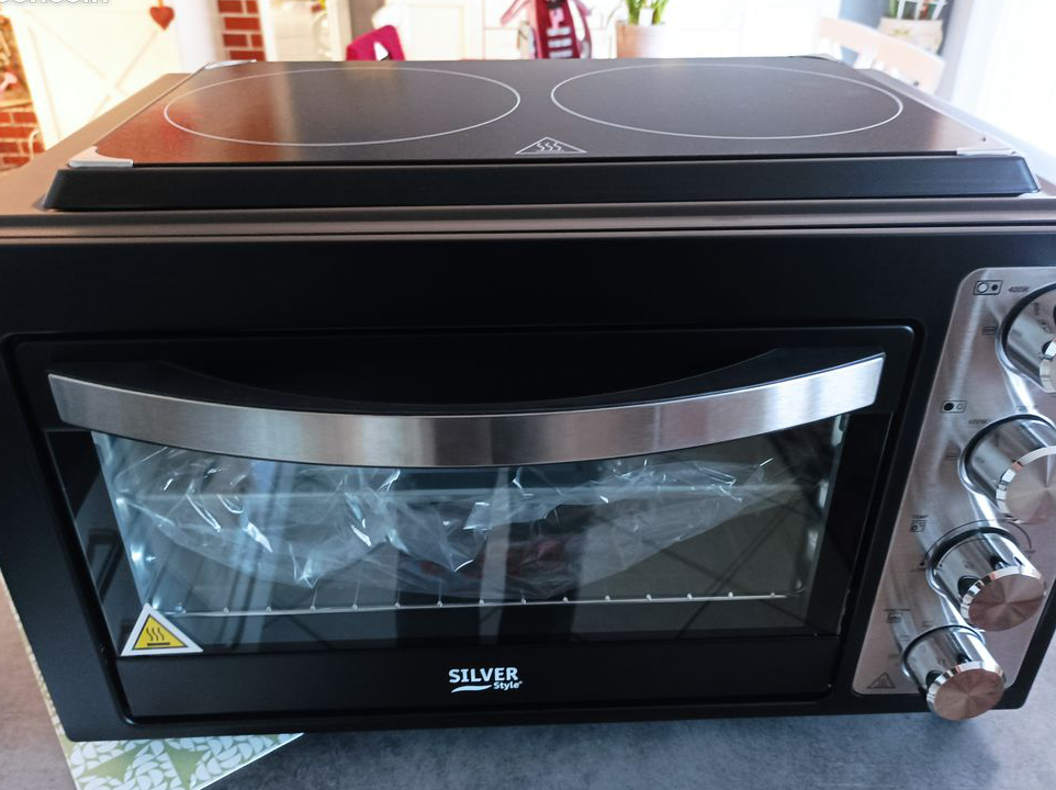 Four 40 L vitrocéramique