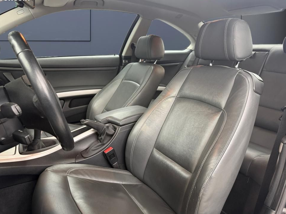 BMW Série 3 Coupe 2.0 320 D 177 Confort /très bien suivie Bmw et garage/turbo neuf/ pneus neuf/ré...