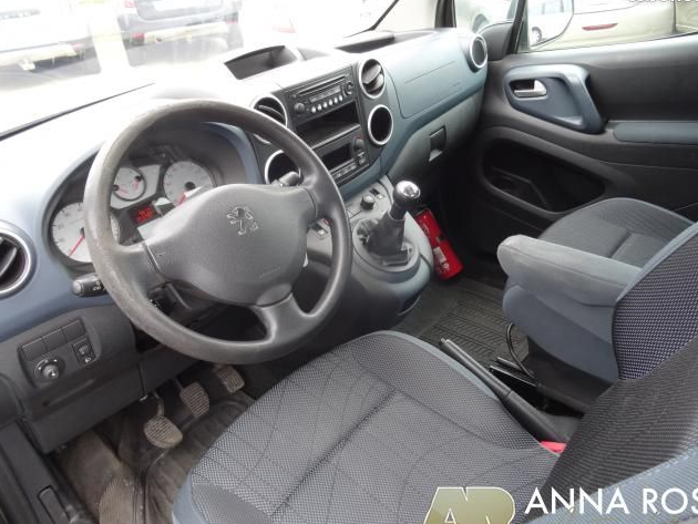 Peugeot Partner II PHASE 2 - 1.6L HDI 92 CH Break 1.6