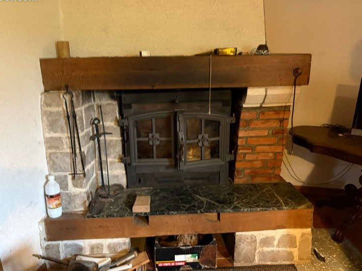 Habillage de cheminée ancienne en marbre véritable