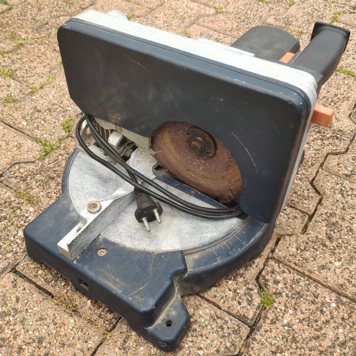 Scie à onglet Technic