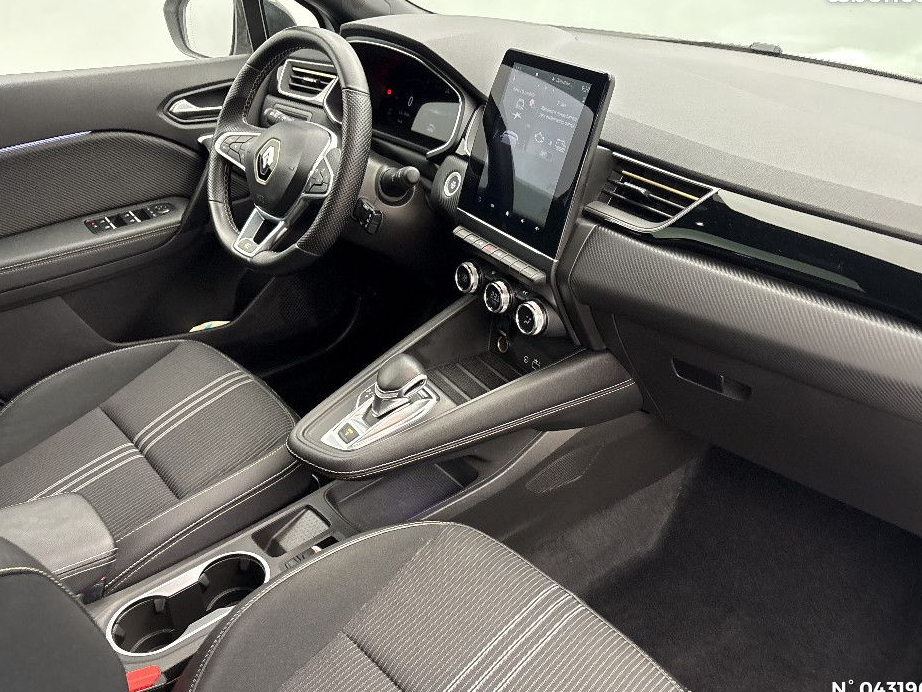 Renault Captur E-Tech full hybrid 145 Engineered
