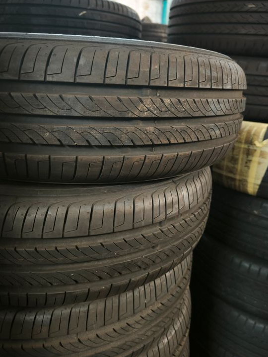 Lot de pneus neufs 15 pouce au 19 pouce