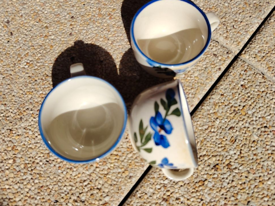 3 tasses à café
