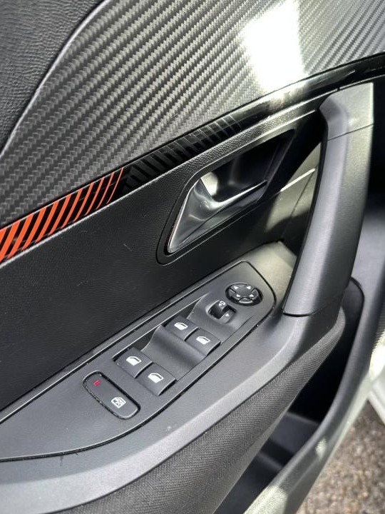 Peugeot 2008 II 1.5 BlueHDi 110ch S&S Active Pack