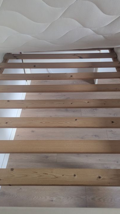 Lit enfant surélevé 90x190 avec matelas