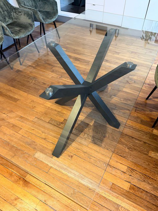 Table verre pied métal 6 personnes