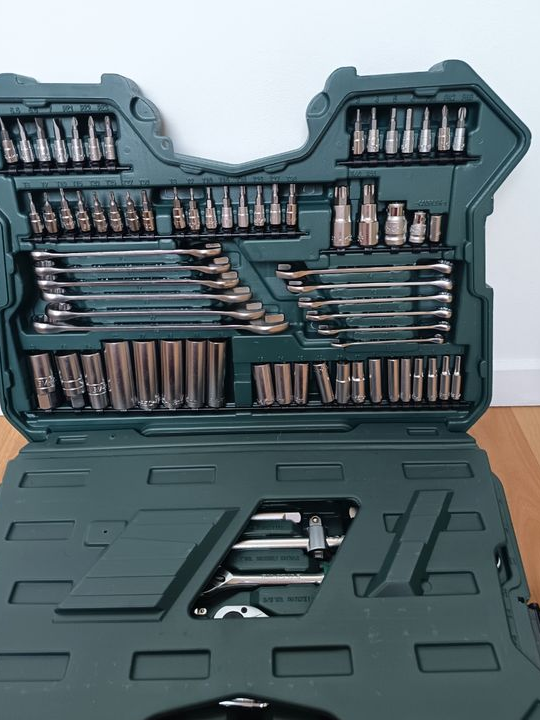 Malette a clé douilly