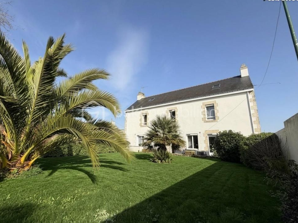 Maison 9 pièces 207 m²